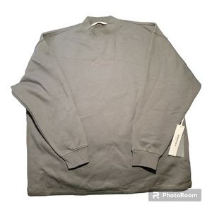 Fear of God Essentials Crewneck size Medium